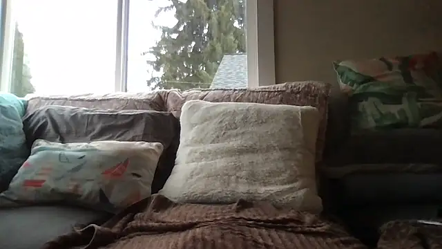 cliveokanagan24 online show from 4, 12, 2025