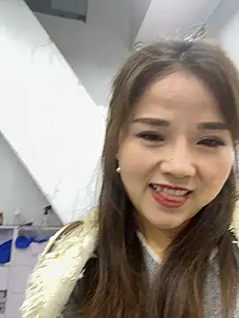 Efangfang online show from 26, 2, 2025