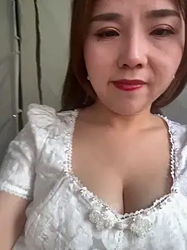 Efangfang online show from 14, 3, 2025