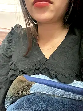 Snapshot of Hoasosweet chatting on 2, 11, 2025 Hoasosweet online show from 2, 11, 2025