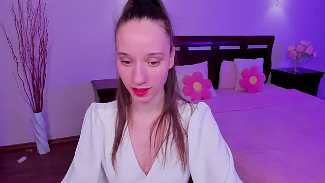 StaceySunny online show from 6, 3, 2026