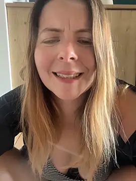 Snapshot of Nina_blain chatting on 22, 3, 2026 Nina blain online show from 22, 3, 2026