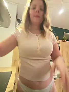 Snapshot of Nina_blain chatting on 12, 2, 2026 Nina blain online show from 12, 2, 2026