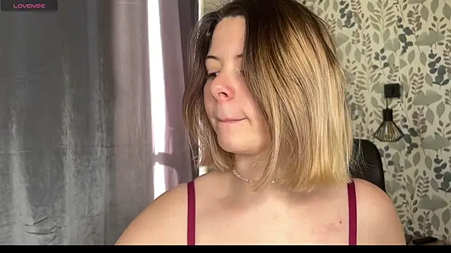 Snapshot of Nina_blain chatting on 20, 3, 2025 Nina blain online show from 20, 3, 2025