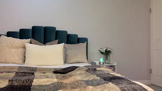 Bootylexy22 online show from 1, 3, 2025