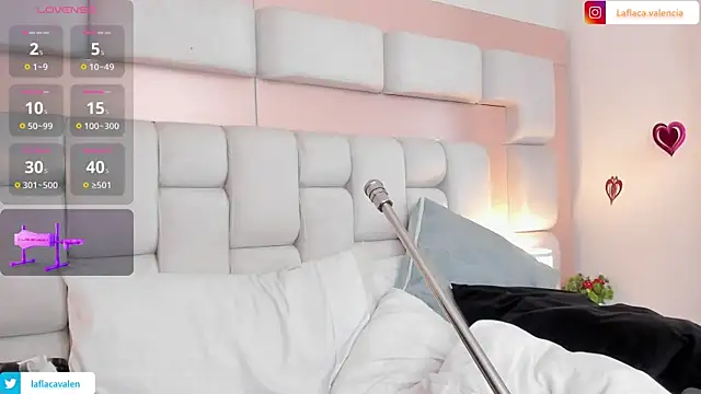 AndreaValencia online show from 9, 3, 2025