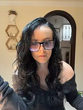 AndreaValencia online show from 14, 7, 2026