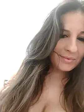 Miss Mia 5 online show from 28, 2, 2025