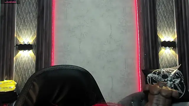 selene red  online show from 19, 3, 2025