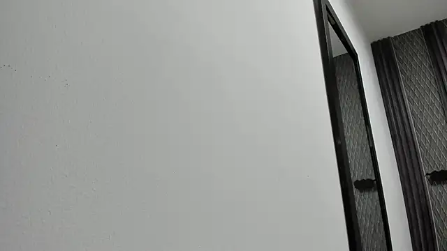 selene red  online show from 15, 4, 2026