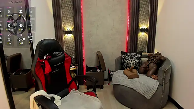 selene red  online show from 13, 3, 2025