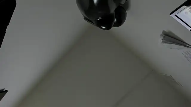 selene red  online show from 17, 9, 2025