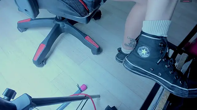 selene red  online show from 1, 11, 2025