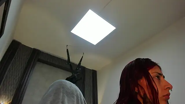 selene red  online show from 2, 2, 2026