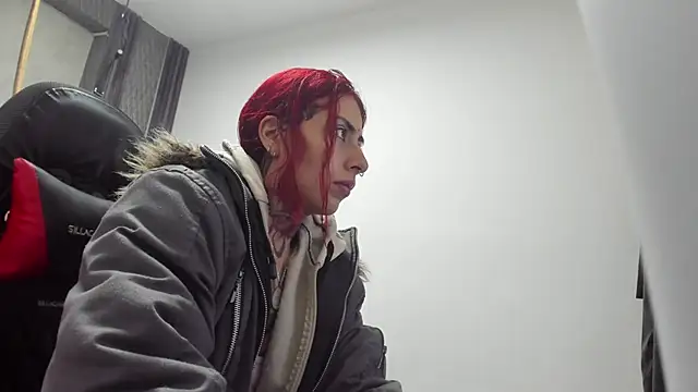 selene red  online show from 4, 6, 2026