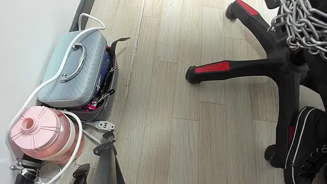 selene red  online show from 25, 2, 2026