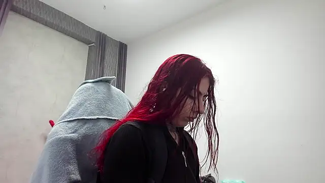 selene red  online show from 17, 3, 2026