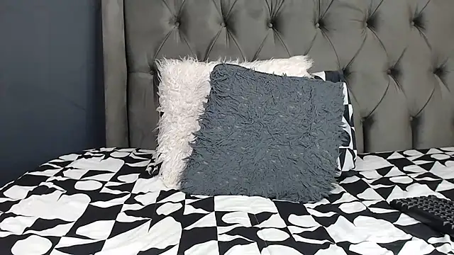 LOYAL SASHA online show from 12, 10, 2025