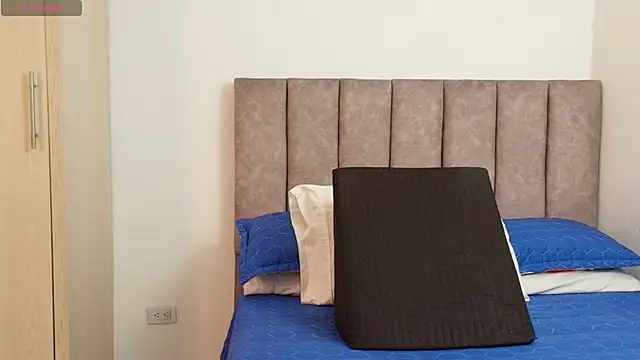 karina lewis  online show from 15, 3, 2025