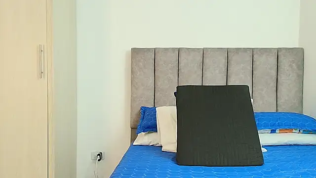 karina lewis  online show from 22, 3, 2025