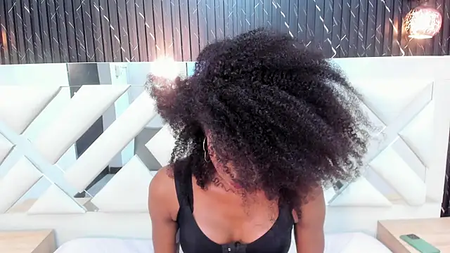 NaomiSteward online show from 6, 2, 2025