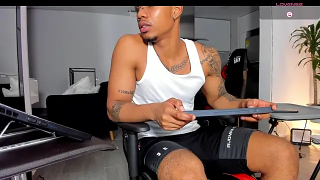 TROYWESLY- online show from 24, 9, 2025