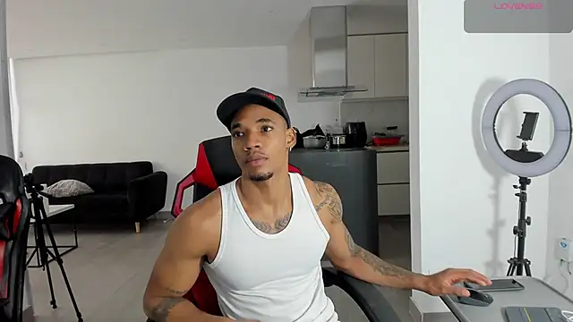 Snapshot of TROYWESLY- chatting on 26, 6, 2026 TROYWESLY- online show from 26, 6, 2026