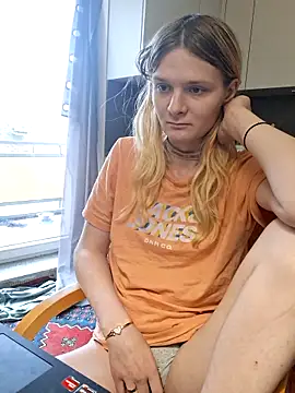 Snapshot of emma_neko chatting on 11, 11, 2025 emma neko online show from 11, 11, 2025