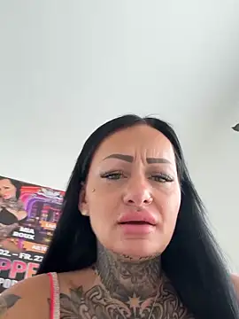 Mia-Roux online show from 16, 3, 2026