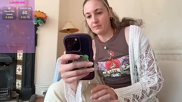 Snapshot of Littlelolo60 chatting on 30, 6, 2026 Littlelolo60 online show from 30, 6, 2026