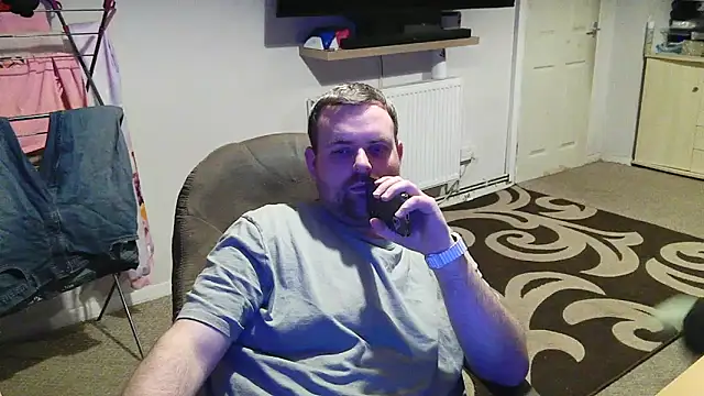 chubby british blonde uk online show from 19, 2, 2026