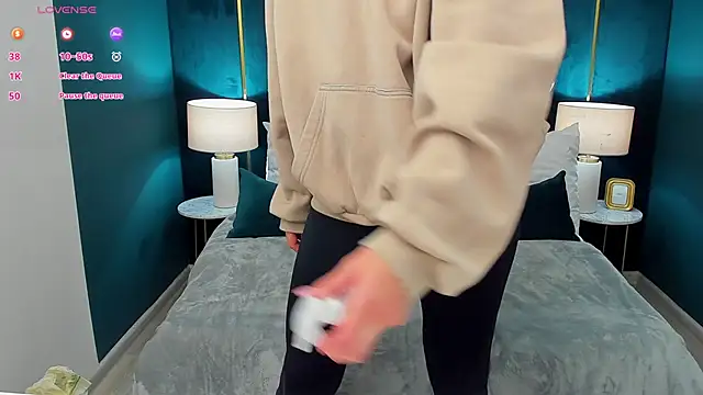 AprilWong online show from 12, 2, 2026