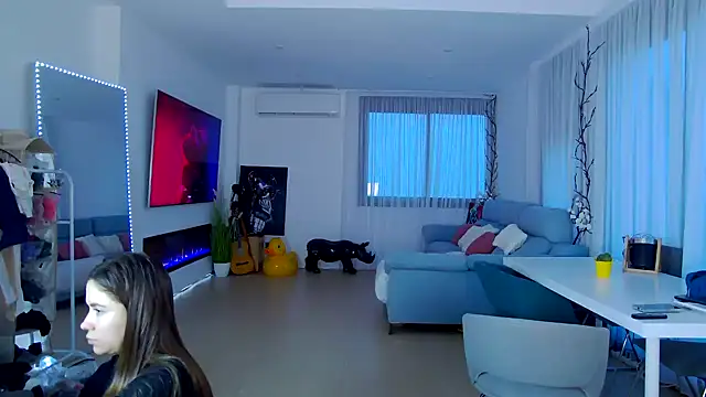 Mika Miller online show from 5, 11, 2025