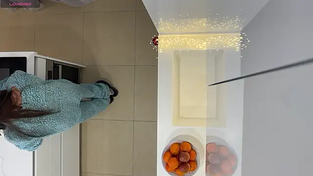 Mika Miller online show from 20, 12, 2024