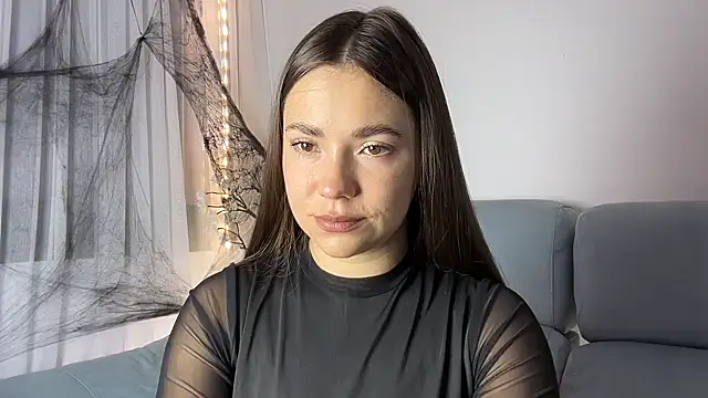 Mika Miller online show from 29, 10, 2025