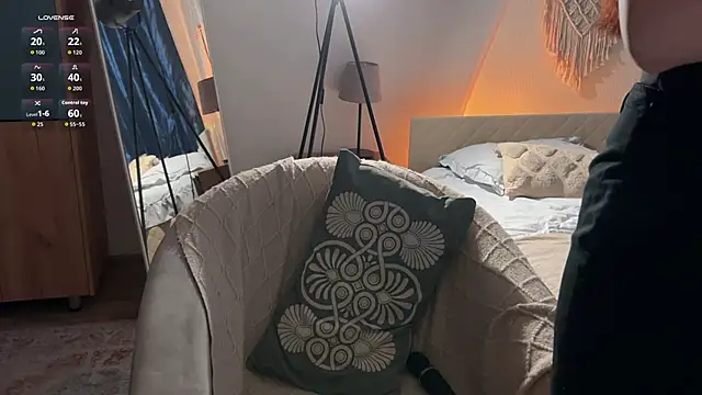 jennetdoll online show from 6, 10, 2025