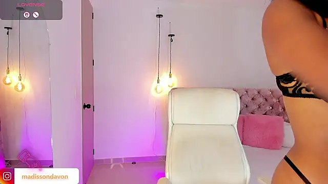 madisson davon online show from 1, 10, 2025