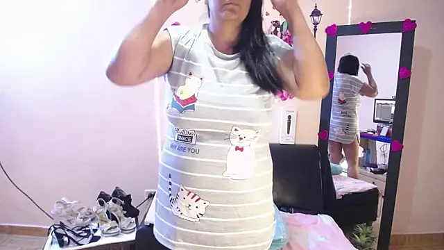 Victoria Red01 online show from 8, 1, 2025