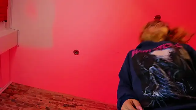 Snapshot of Sweet_Namii chatting on 11, 3, 2025 Sweet Namii online show from 11, 3, 2025