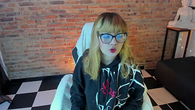 Snapshot of Sweet_Namii chatting on 15, 3, 2025 Sweet Namii online show from 15, 3, 2025