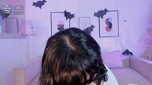 Snapshot of Sweet_Namii chatting on 29, 10, 2025 Sweet Namii online show from 29, 10, 2025