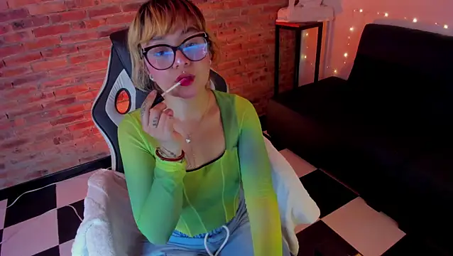 Snapshot of Sweet_Namii chatting on 18, 3, 2025 Sweet Namii online show from 18, 3, 2025