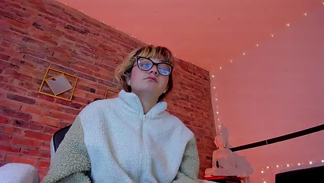 Snapshot of Sweet_Namii chatting on 18, 3, 2025 Sweet Namii online show from 18, 3, 2025