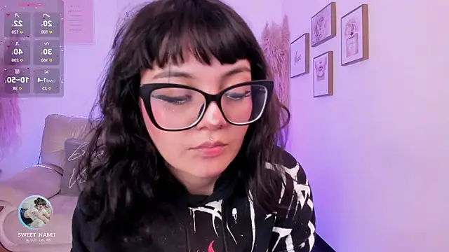 Snapshot of Sweet_Namii chatting on 13, 9, 2025 Sweet Namii online show from 13, 9, 2025