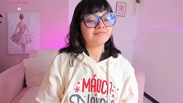 Snapshot of Sweet_Namii chatting on 20, 9, 2025 Sweet Namii online show from 20, 9, 2025