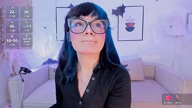 Snapshot of Sweet_Namii chatting on 4, 11, 2025 Sweet Namii online show from 4, 11, 2025