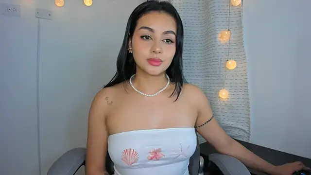 julia strauns online show from 18, 12, 2024