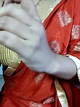 VR here 4U online show from 6, 10, 2025