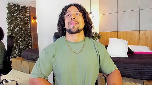 MikeEstevess online show from 4, 3, 2025