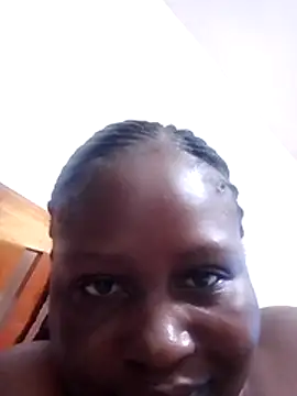 Snapshot of creamy_sweetlove chatting on 18, 1, 2026 creamy sweetlove online show from 18, 1, 2026
